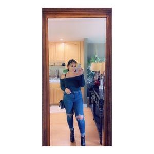 SOLD 🚫 Teal F21 off the shoulder long sleeve